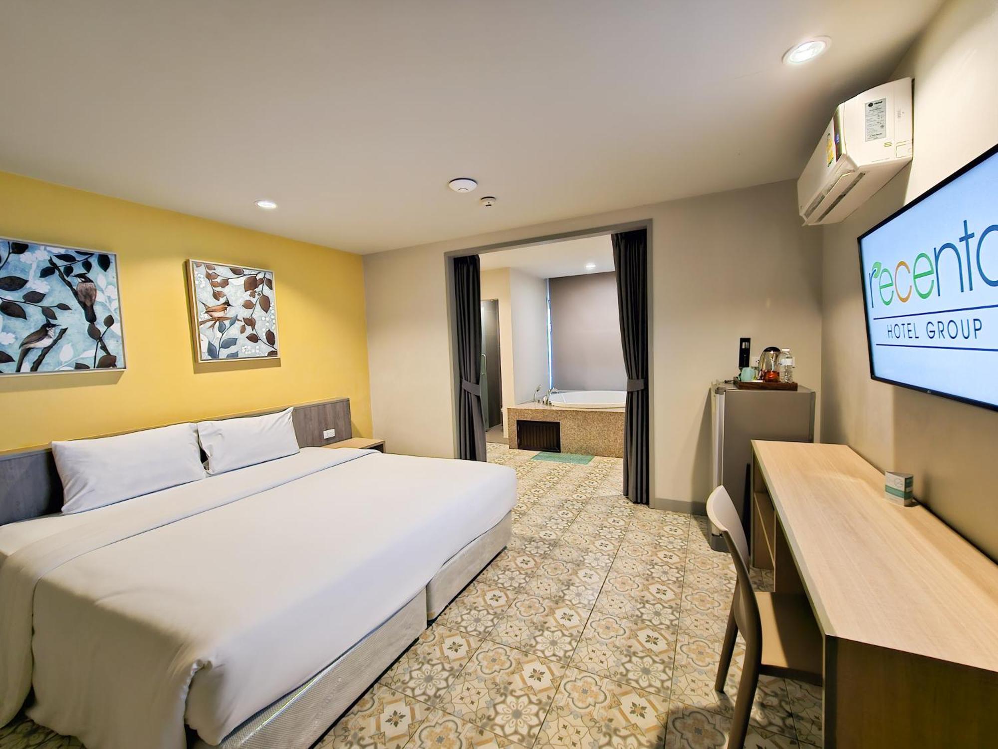 Recenta Suite Phuket Suanluang Luaran gambar