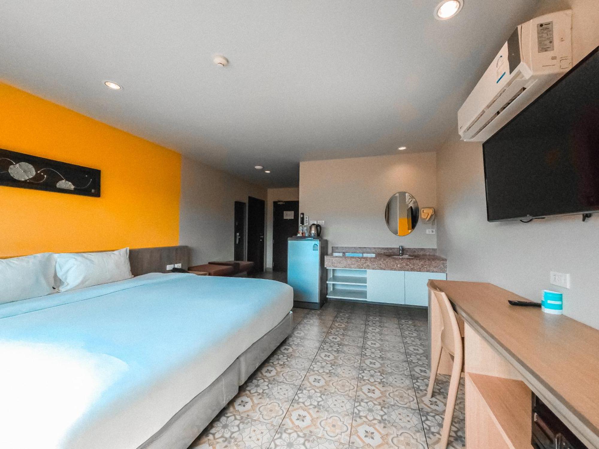 Recenta Suite Phuket Suanluang Luaran gambar