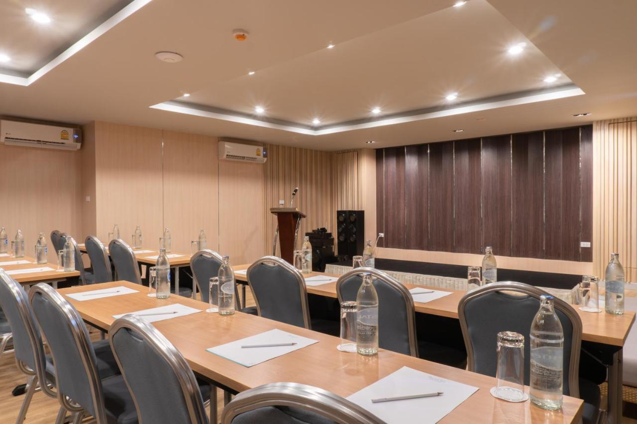 Recenta Suite Phuket Suanluang Luaran gambar